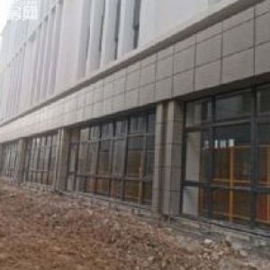 临沂商城旁 新建框架厂房 挑高7.5米   可贷款