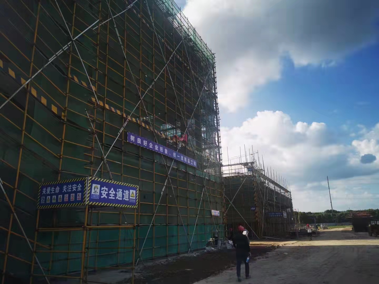 独立产权证  国土50年  黄金交通路网  工业园区聚集地  全新厂房出售-图2
