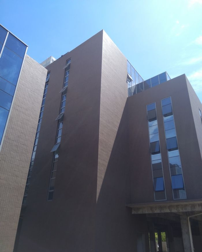 现有南通启东市区50亩土地6栋全新单层火车头的厂房23000对外售出-图1