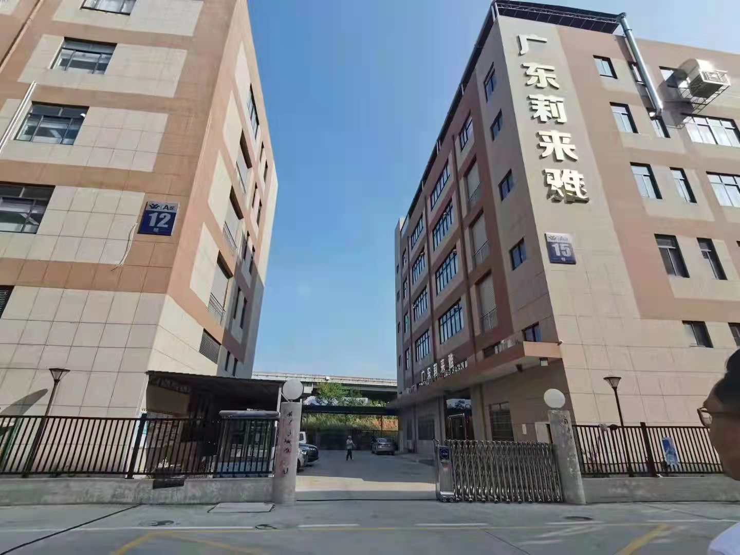 开发商一手 总价低 送院子电梯喷淋 国有土地-图9