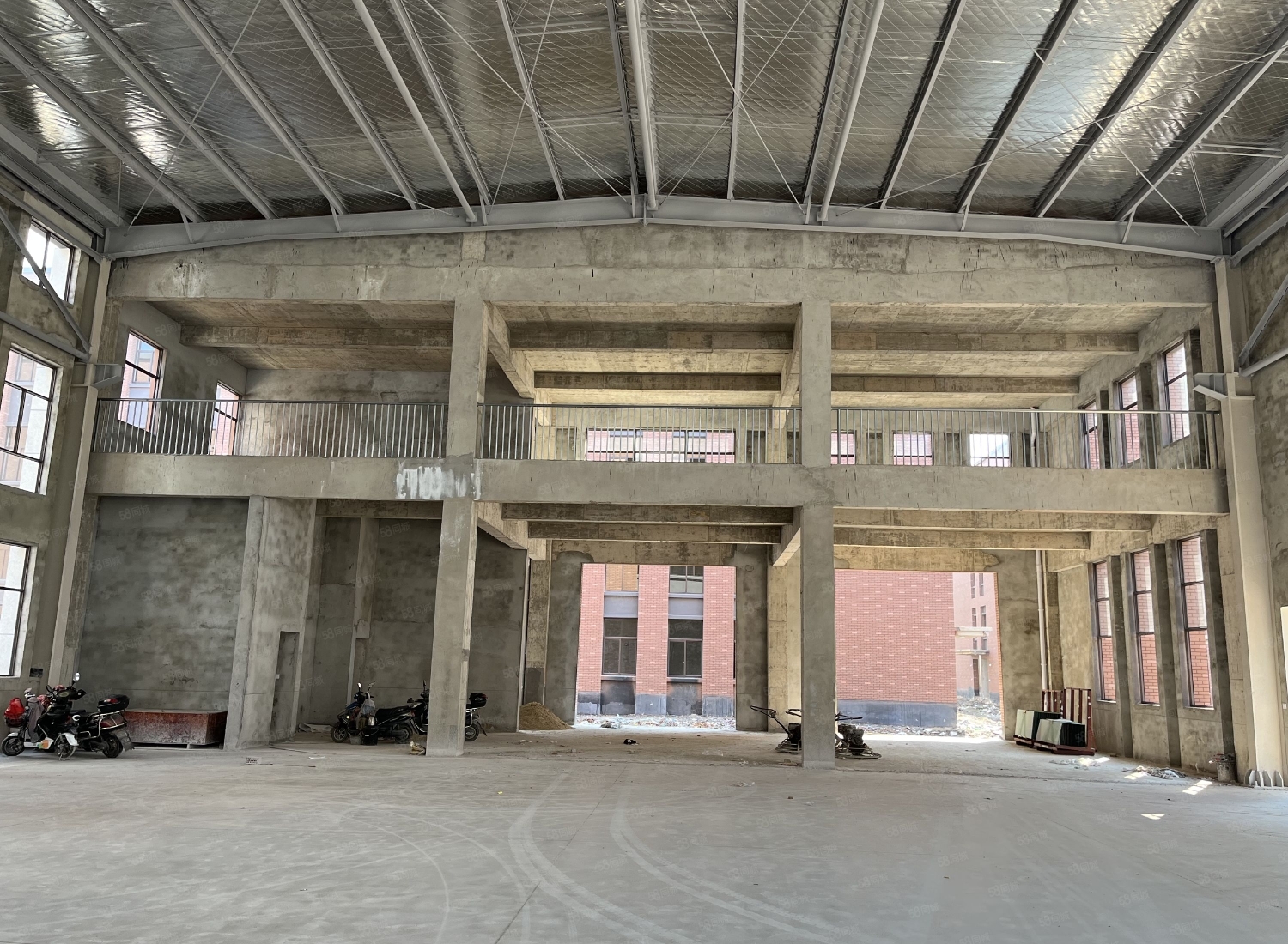 实墙10米高单层独立配电箱紧临表面处理中心高速口-图6