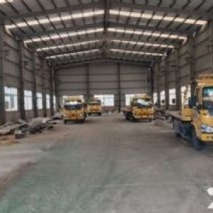 2000平方单层车间(分两栋)带五亩空地出租