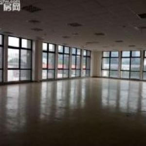 张江广兰路地铁口，独门独院4500平，有煤气管道，企业总部