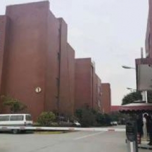 面积大小自由分割，赵巷工业区可分割200平方到2200平方面积不等厂房仓库出租