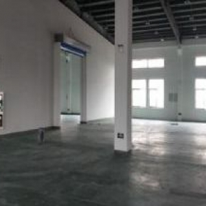 吴江城南双层厂房3300至6600平米出租，层高8米左右。