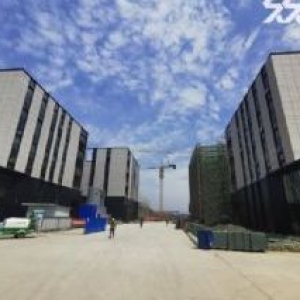 现房厂房出售，50年产权，首付三成即可，生活配套极佳