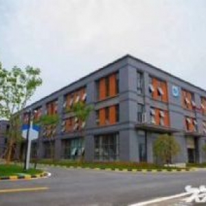 现房独栋 已招48家企业 单价2千多 花园式园区 50年产权 可按揭