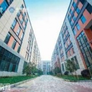 六合经济开发区 长芦和化工园地铁站附近