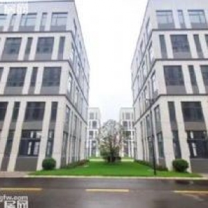 滁州来安单层钢结构厂房，层高10米，600−6000平，价格便宜，三成首付