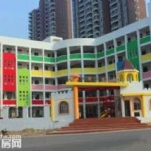 转商业物业，5000方出售，独院，周边有楼盘