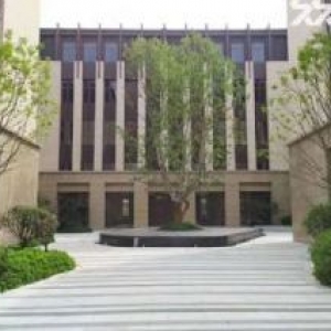 三龙湾700−1万方国有证厂房出售，地铁轻轨，可按揭