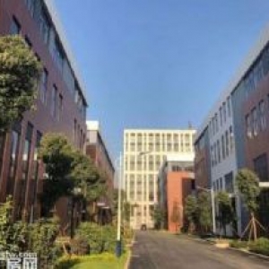 8.1米首层独栋  花园式标准化全新厂房   首付30%  50年独立产权