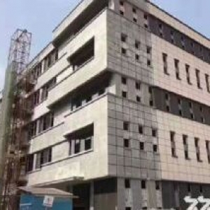 政府重点发展深江产业园万亩园区，配套人才公寓，政务服务，物流产业融城