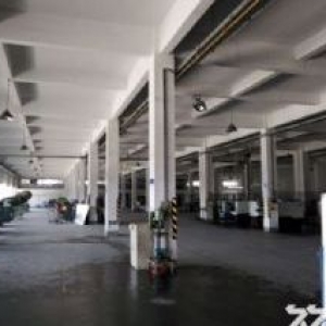 曹桥5400平独门独院厂房1−2层出租，有食堂宿舍，可分租，可做箱包，无纺布