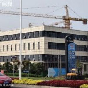 近上海，层高8.1米，可生产研发办公，50年全新企业总部