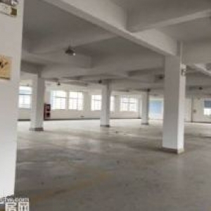 出售桐乡大麻工业区独门独院11亩地，厂房7700方，证件齐全，地理位置优越
