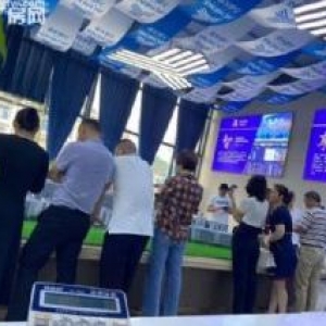 全新厂房出售，面积800平起首付2成，带食堂宿舍招工方便交通物流便捷