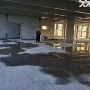 地铁边上厂房出售 50年产权 独门独户 可以按揭 首付三成