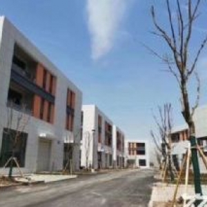 无锡宜兴 绿园路501号 南岳路交口600㎡ 厂房出售层高5.1米