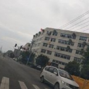 炬光园1200平方，适合生产，仓库！