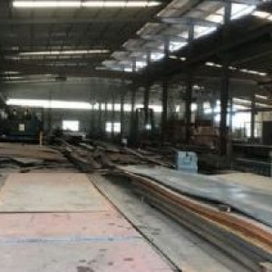 平阳郑楼工业区重工厂房出售，占地15亩20000平方，另有40亩20000平方