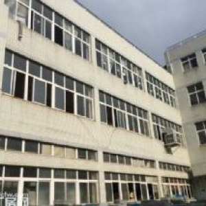 塘下工业区7亩9000平方位置好。独门独院