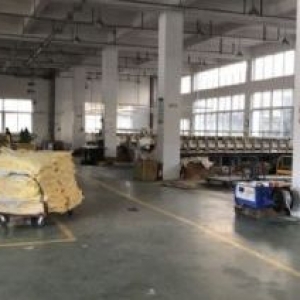 平阳工业区厂房出售，占地10亩16780平方，厂房位置好，适合箱包，汽配，鞋子