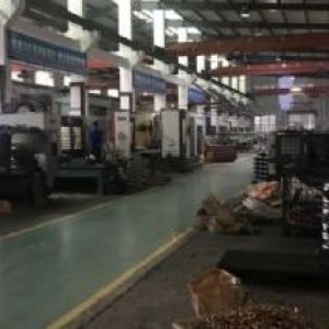 泰顺分水关高速出口厂房一楼3200平米高度9米钢混结构出售价格便宜