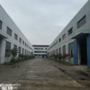 出租天宁区东青工业区2000平行车车间，行车两台，高度11米