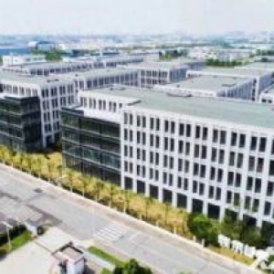 江阴市政府旁，800平楼上厂房出售，可贷款