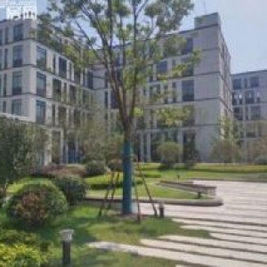 两证齐全，江阴高新区3800平独栋厂房出售，高新企业优先