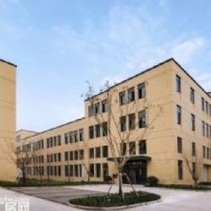重庆青凤高科产业园，标准厂房出售，50年产权，环境优越，交通便捷