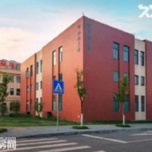 专业标准化厂房租售，户型方正，按揭、分期均可