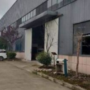 永川 凤凰湖工业园 2800平米 标准带行车 厂房出租