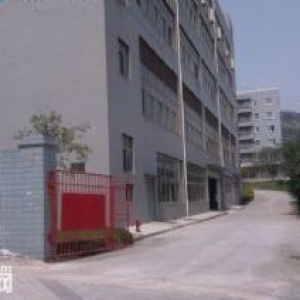 渝北区回兴服装城轻轨站附近平层仓库低价出租中