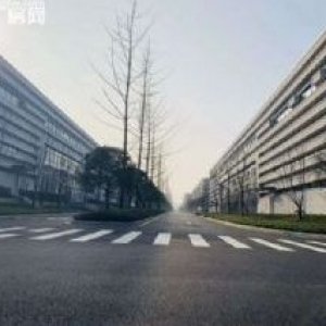 出租沙坪坝单层轻钢厂房1000−5000平。