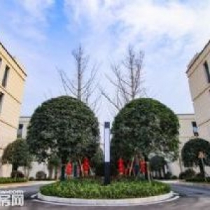 全城招商 品质园区 主城区内在售4个项目 可租可售