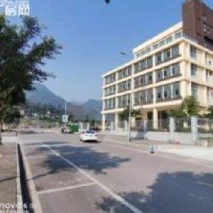 九龙信息孵化园全新简装厂房，符合条件企业租金面谈