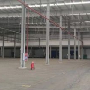 主城巴南界石  钢构厂房出租  层高14米   可做行车 可提供房产证 已过大消