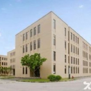 九龙周边租售全新标准厂房 紧靠绕城  园区可走大车