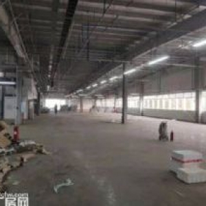 主城巴南界石  钢构厂房出租  层高14米   可做行车