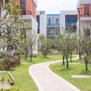 地铁口旁 正定自贸区 1200平独栋厂房 水电全 可办环评 可贷款