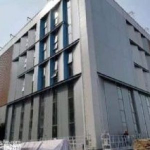 历城临港工业北路600平高标准厂房出售，交通方便，证件齐全