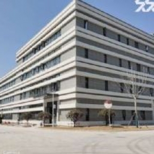 青岛联东U谷 正阳路沿街标准工业厂房 1600㎡ 上下四层，可布置桁车 可环评