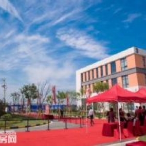 急售肥西、包河、肥东，8米层高，50年产权，标准化厂房