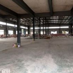 芜湖县工业园喇叭口路段2400平方厂房出租，门窗设备转让