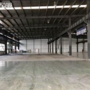 良渚工业园区独门独院1200方单层厂房出租，证件齐全