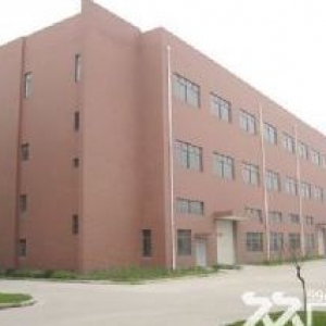 老余杭中泰工业园区1−2楼5500方厂房出租，整租价格20元。证件齐全，车辆进出