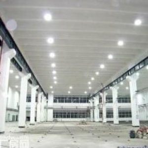 崇贤工业区大马路边2100方单层厂房出租