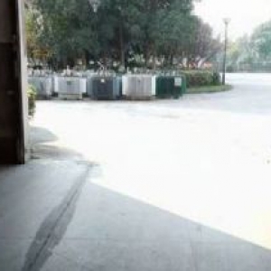 大量一楼厂房出租  层高7米 大车好进  房东直租